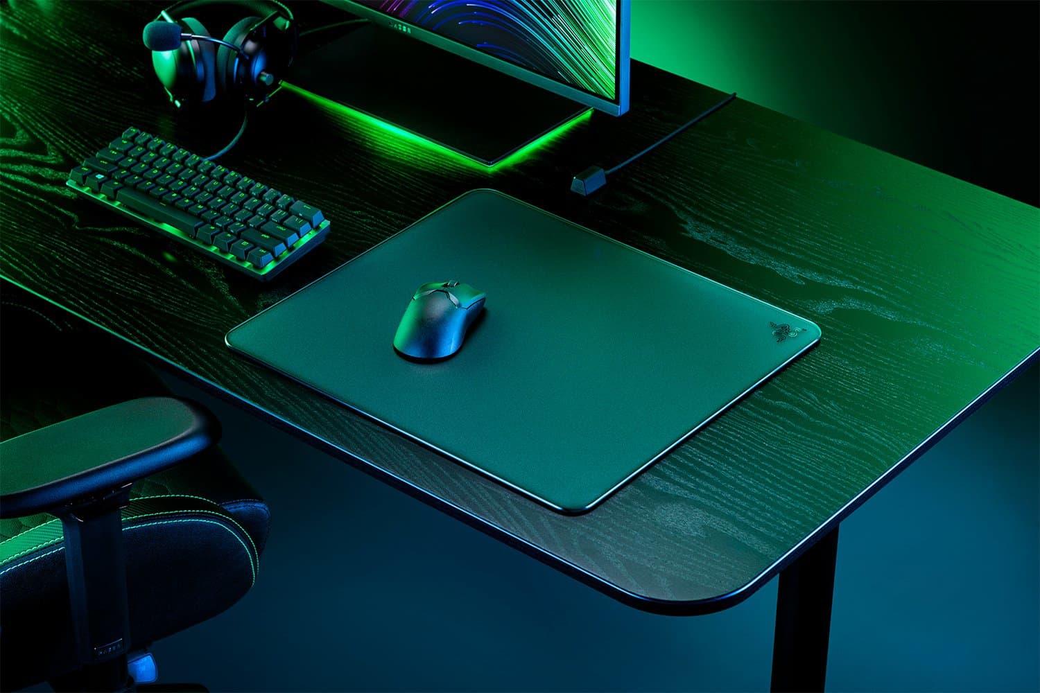Razer atlas - premium tempered glass mat